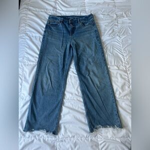 AE Strigid Curvy High-Waisted Stovepipe Jean